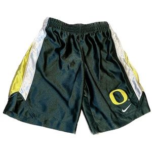 Boys 7 Oregon Duck Nike Basketball Shorts